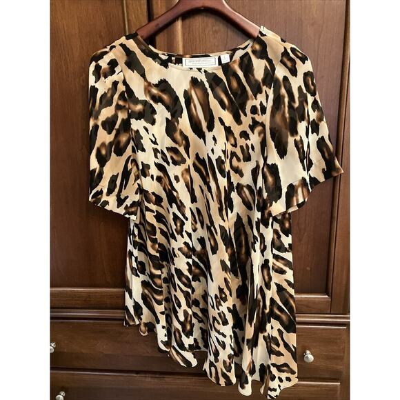 Simonton Says Size Large Sheer Animal Print Top Asymmetrical Hem Oversized Print - Picture 1 of 10